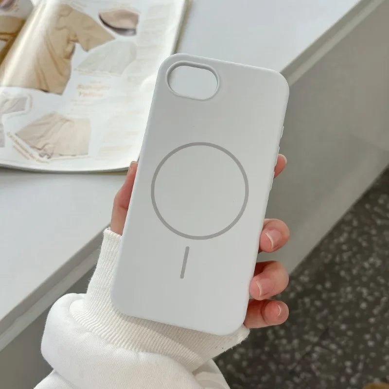 Coque Silicone Magnétique iPhone 16E / SE 4 (2025) — MagSafe